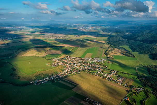 Zipser Landschaft aus dem Ballon, Slowakische Republik. Abenteuerstimmung. Reiseziel. - Foto, Bild