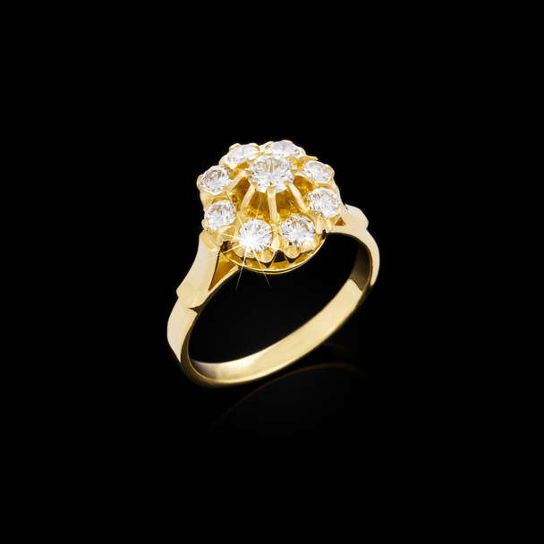 Zásnubní prsten diamant na černém pozadí - Fotografie, Obrázek