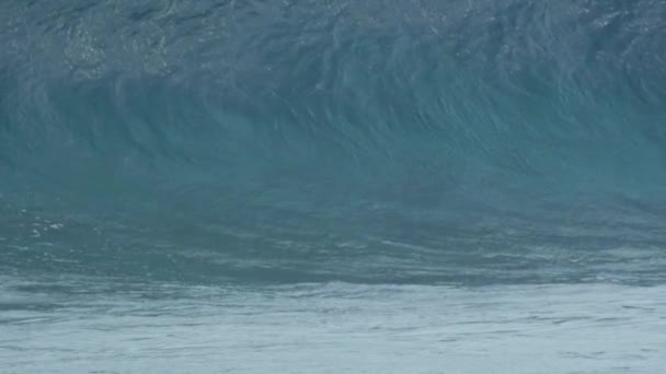 Riesenwelle im Meer, Blick bei Tag  - Filmmaterial, Video