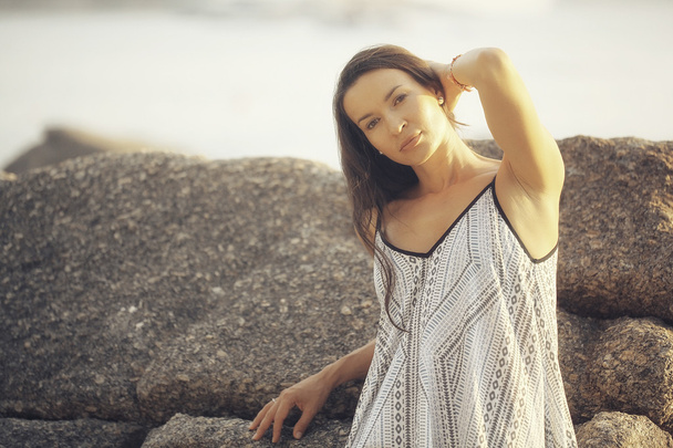 Girl standing on beach - Fotografie, Obrázek