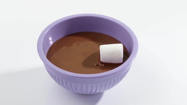 Marshmallows in Schokolade geben - Filmmaterial, Video