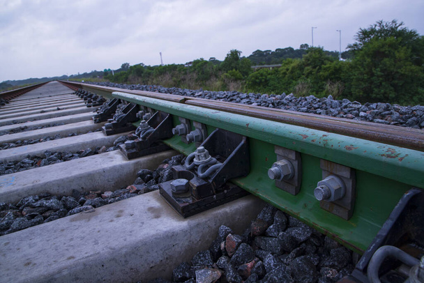 Primer plano de la vía férrea en Bangladesh - Foto, imagen