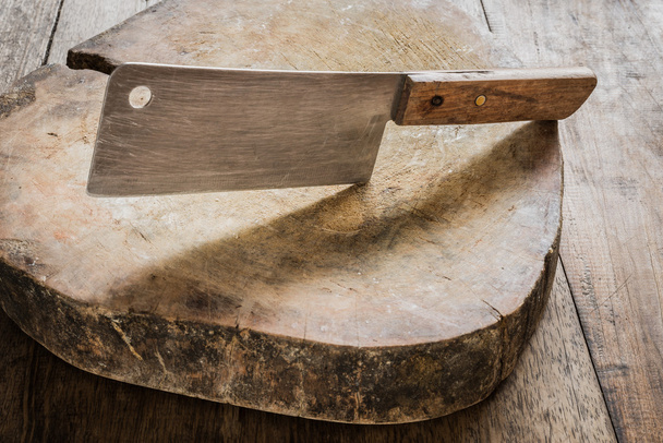 木製の肉屋のナイフ - 写真・画像
