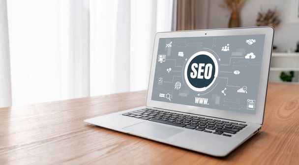 コンピュータ画面に表示される電子商取引やオンライン小売業のSEOの検索エンジン最適化 - 写真・画像