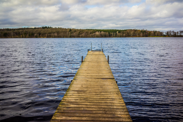 Steiger, houten pier bij daglicht - Foto, afbeelding