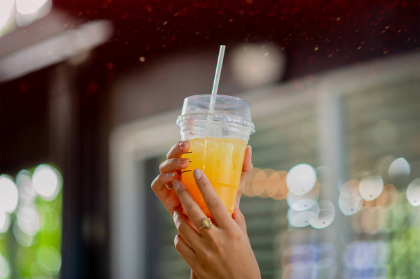 Апельсиновый сок, холодные напитки Высокий витамин С напитки, апельсиновый сок коктейли, питание для здоровья и красоты кожи. холодные напитки - Фото, изображение