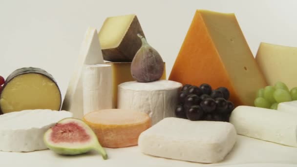 Various cheeses with figs - Footage, Video