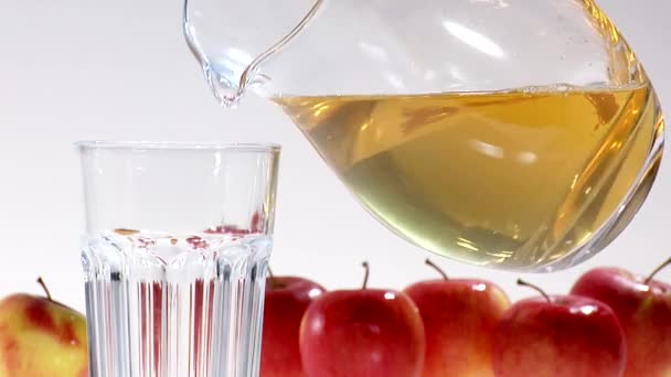 Pouring apple juice - Footage, Video
