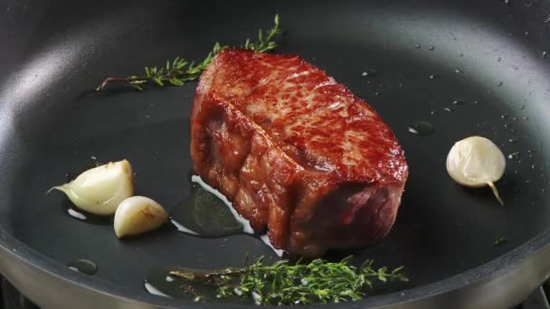 Sığır eti sığır filetosu kızartma - Video, Çekim