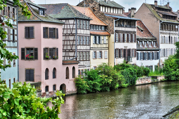 eski evlerin içinde ilçe La Petite Fransa Strasbourg - Fotoğraf, Görsel