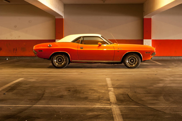 Автомобиль Dodge Challenger 1970 - Фото, изображение