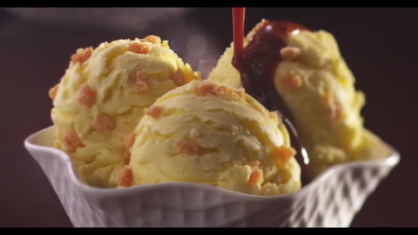 バニラ キャラメル アイス クリーム - 映像、動画