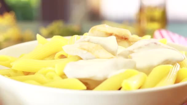 Penne with chicken sauce - Footage, Video