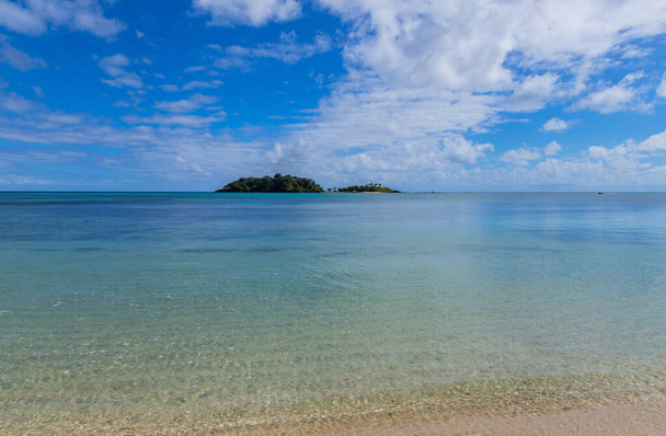 Piccola isola vicino a Nacula, Fiji, Sud Pacifico - Foto, immagini