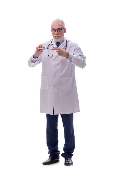 Старий лікар ізольований на білому - Фото, зображення