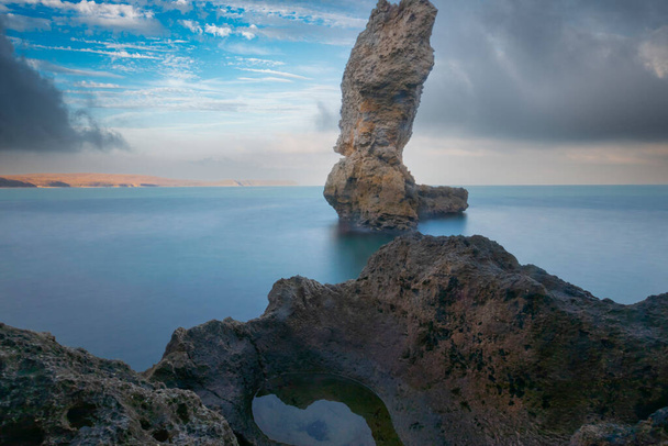 Wybrzeże Morza Czarnego w Turcji Kirklareli prowincji kiyikoy i wspaniałe tło zdjęcie - Zdjęcie, obraz