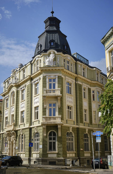 ブルガリア,ソフィア,ダウンタウンの古い自由の建物の正面 - 写真・画像