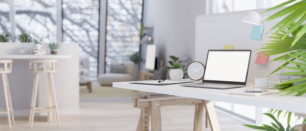 Nahaufnahme eines Laptop-Attrappen auf einem Tisch in einem modernen minimalistischen Wohnzimmer. 3D-Renderer, 3D-Illustration - Foto, Bild