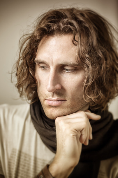 young man curly hair - Fotografie, Obrázek