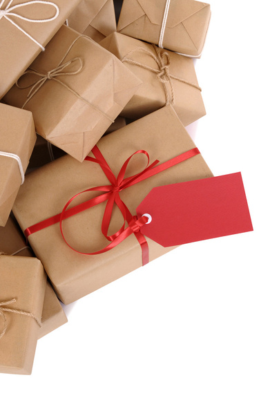 Группа посылок, красный подарочный ярлык
 - Фото, изображение