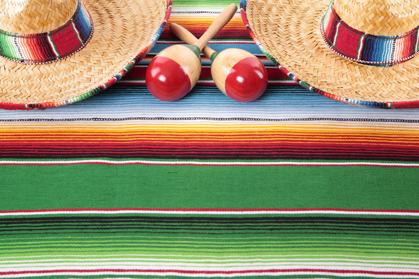 Mexican blanket with two sombreros - Foto, afbeelding