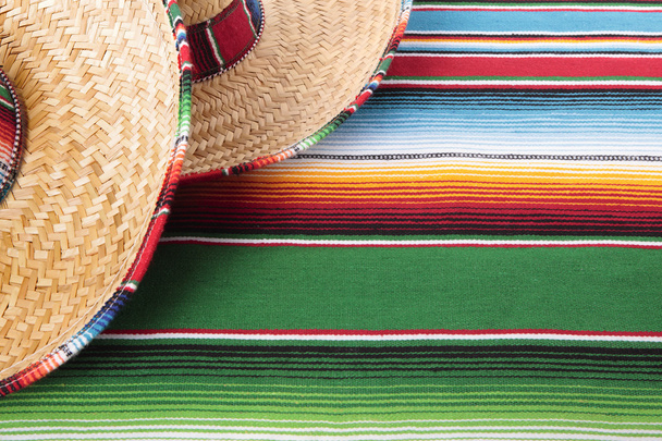 Mexican blanket with two sombreros - Foto, imagen