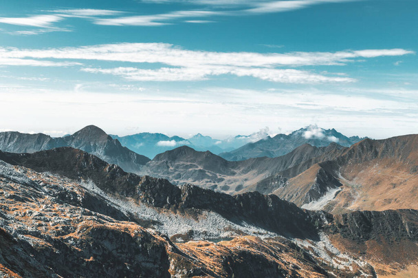 Horizontale trockene alpine Landschaft - Foto, Bild