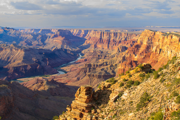 Μεγαλοπρεπή μακρινή θέα του Grand Canyon σούρουπο - Φωτογραφία, εικόνα