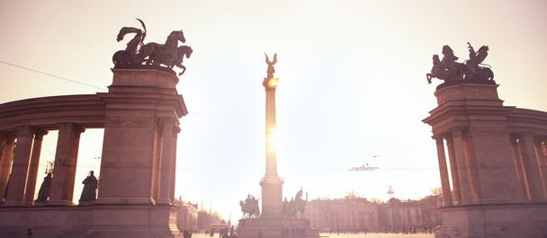 Heroes Square Budapestissa - Valokuva, kuva