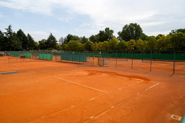 gran pista de tenis fuera - Foto, Imagen