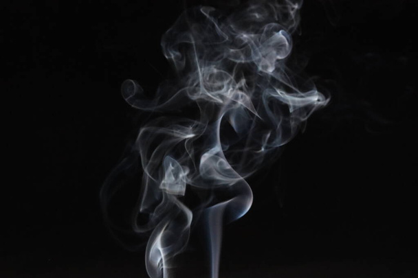 дым аромат расслабиться мир релаксации запах тепла спокойствие - Фото, изображение