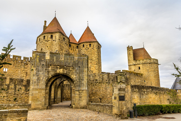 Entrada a la Cite de Carcassonne, ciudadela medieval del franco
 - Foto, Imagen