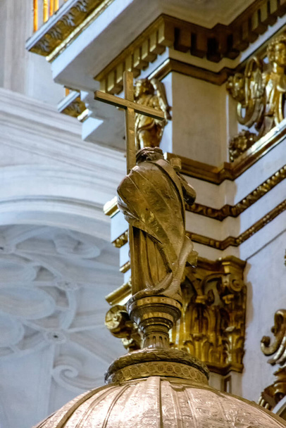 Altare della Cattedrale di Granada con il Templete, Spagna - Foto, immagini