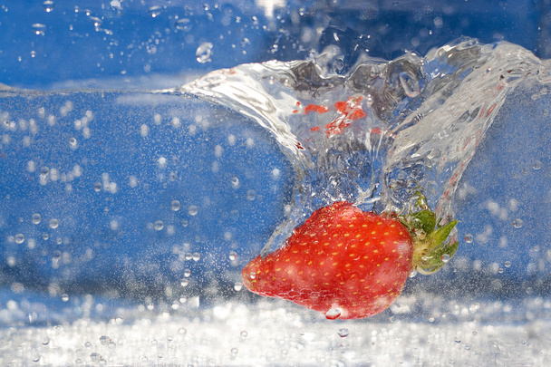 Salpicadura de fresa
 - Foto, Imagen