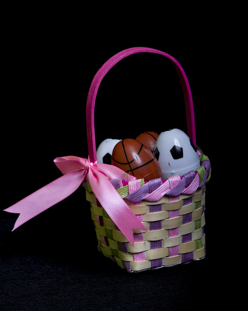 Pääsiäismuna kori urheilu munat
 - Valokuva, kuva