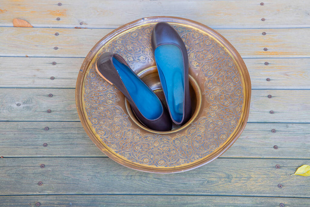 Klasik kadın ayakkabıları, hakiki deri ve tarz. - Fotoğraf, Görsel