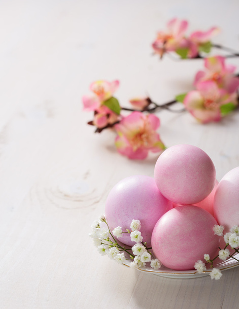 Pink  Easter eggs and flowers - Foto, Imagem