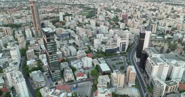 Cyprus Capital Splendor: Aerial View of Nicosias Modern Business District. Imágenes de alta calidad 4k - Imágenes, Vídeo