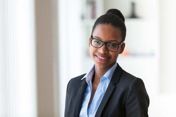 Portrait of a young African American business woman - Black peop - Foto, Bild