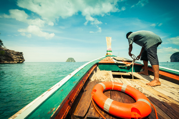 wood boat and people, business travel in Thailand - Fotoğraf, Görsel