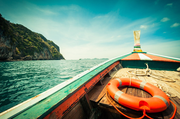 buoy and wooden boat in the sea, travel in Thailand - Foto, Imagen