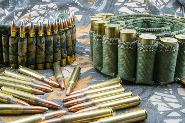 Camouflage Munitionsgürtel - Foto, Bild