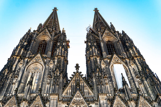 Ο καθεδρικός ναός της Κολωνίας είναι ένα διάσημο μνημείο του γερμανικού καθολικισμού και γοτθικής αρχιτεκτονικής και σύμβολο της Γερμανίας - Φωτογραφία, εικόνα