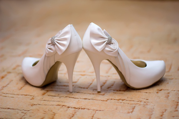 White shoes of the bride close-up - Фото, зображення