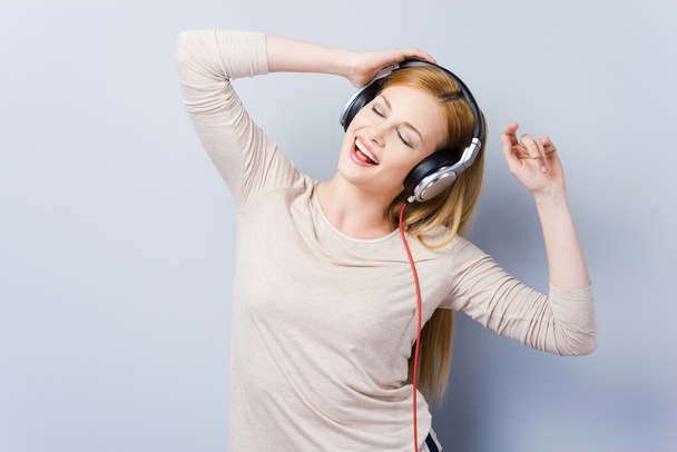 Beautiful young woman in headphones - Foto, Imagem