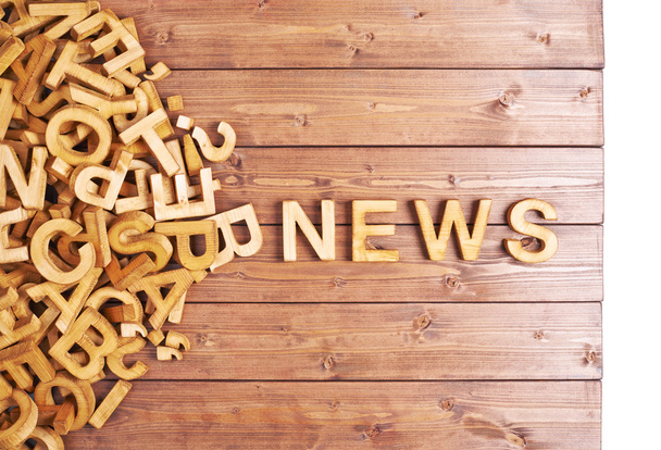 Word news made with wooden letters - Φωτογραφία, εικόνα