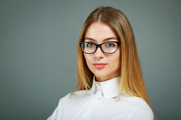 Retrato de mulher de negócios usando óculos
 - Foto, Imagem