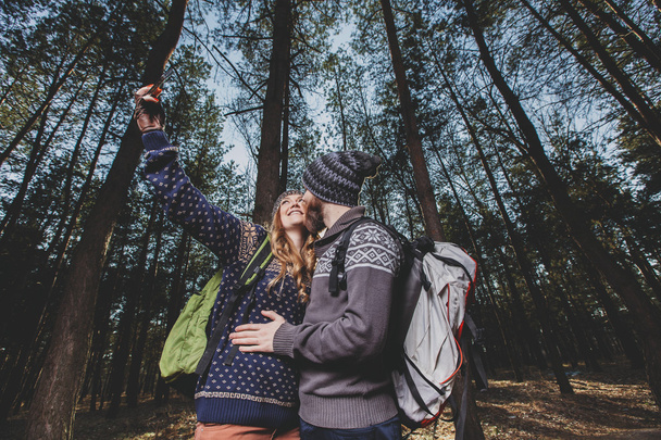 Couple of tourists taking selfie - Valokuva, kuva