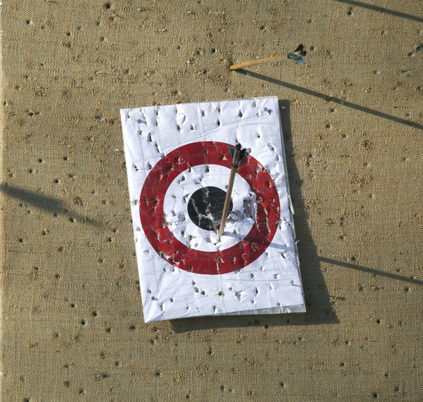 Círculo tiro con arco objetivo para las flechas como fondo
 - Foto, imagen