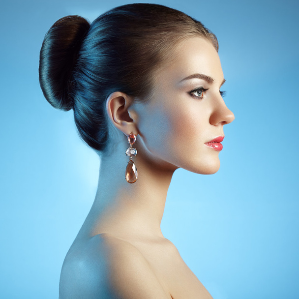 Portrait of beautiful sensual woman with elegant hairstyle - Photo, Image